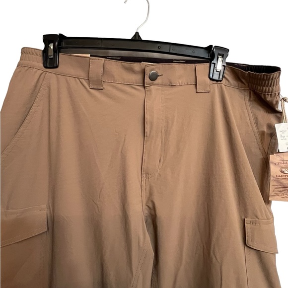 NWT Men’s Beige pants with Zip off legs to make into shorts size 40X32 - Picture 3 of 11